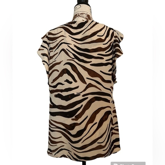 5/$25 Cabi zebra print chiffon lightweight ruffled sleeve blouse size small - Picture 3 of 9